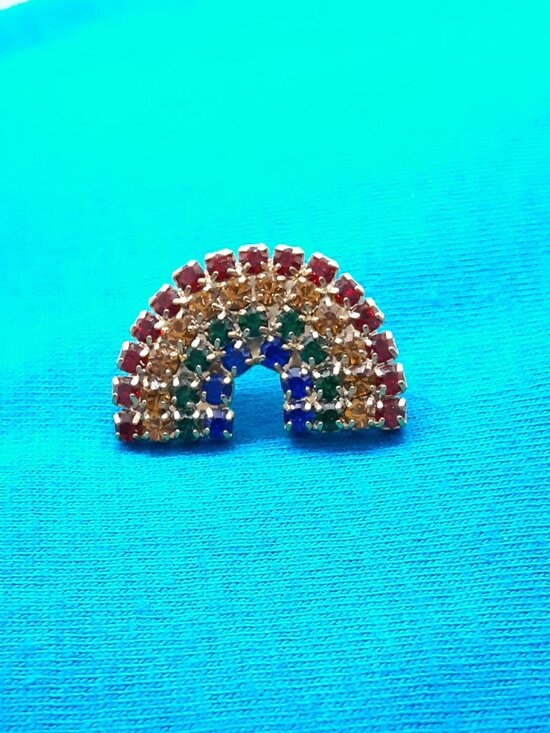 Pue'em Pins Jewelry - NEW Rainbow Put'em Pin